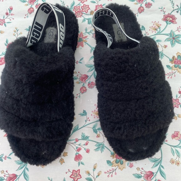 UGG shearling sandals! - Picture 2 of 9
